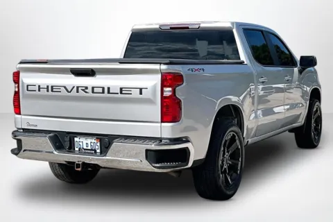 More photos of 2020 Chevrolet Silverado 1500 LT at Lakeside Automotive Group, MI