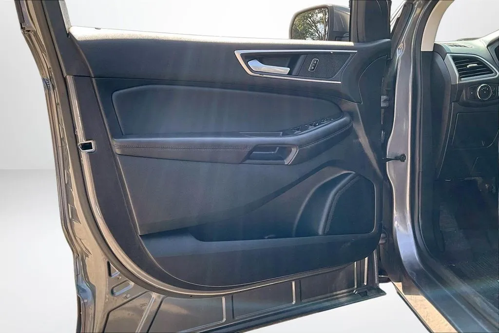 Ford Edge photo 20