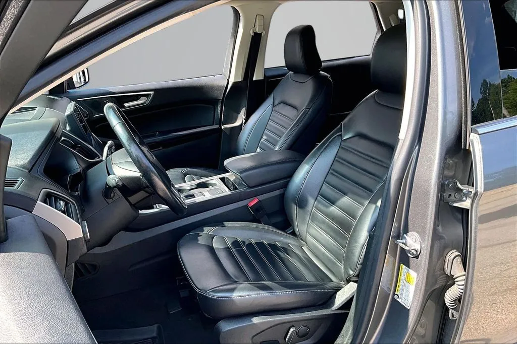 Ford Edge photo 21