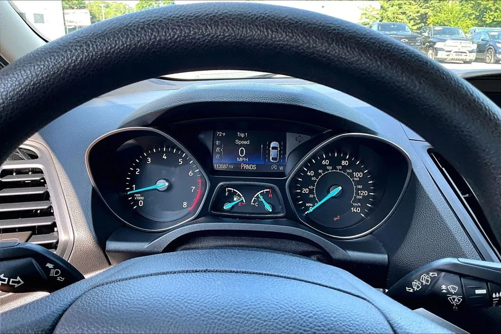 Ford Escape photo 12