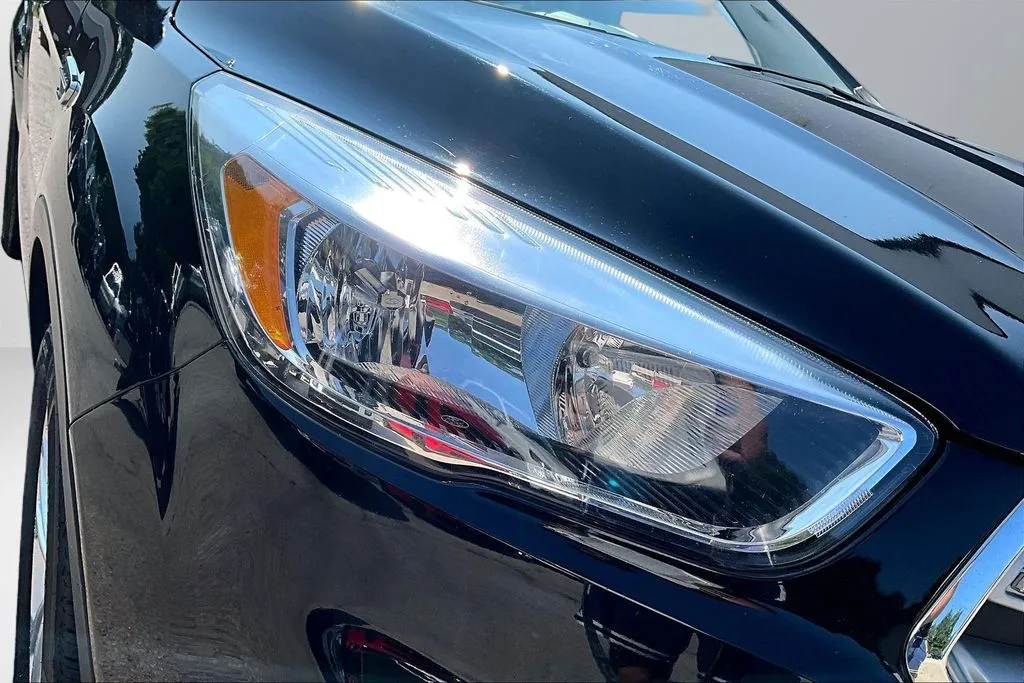 Ford Escape photo 27