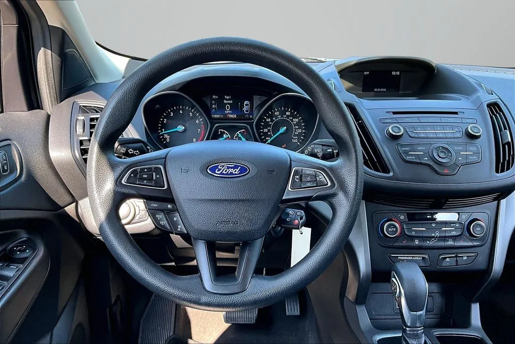 Ford Escape photo 8