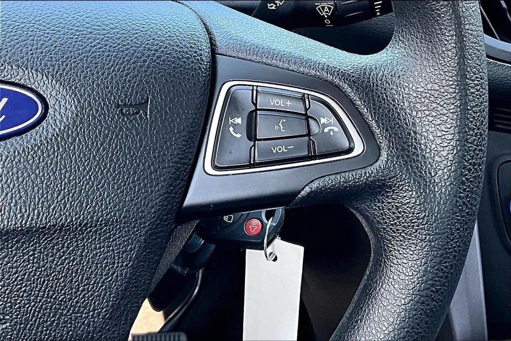 Ford Escape photo 11
