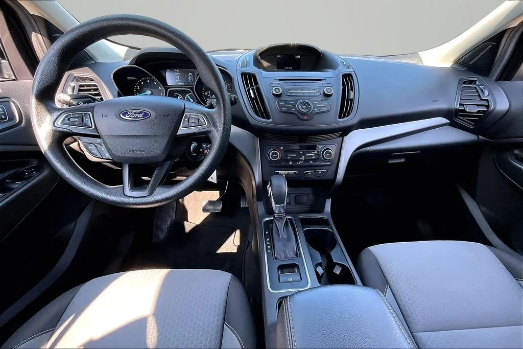 Ford Escape photo 7