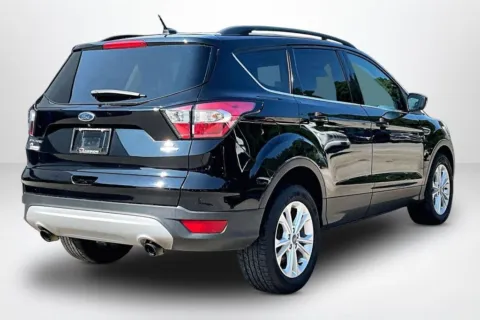 More photos of 2018 Ford Escape SE at Lakeside Automotive Group, MI