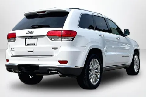 More photos of 2017 Jeep Grand Cherokee Summit at Lakeside Automotive Group, MI