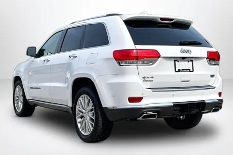 More photos of 2017 Jeep Grand Cherokee Summit at Lakeside Automotive Group, MI