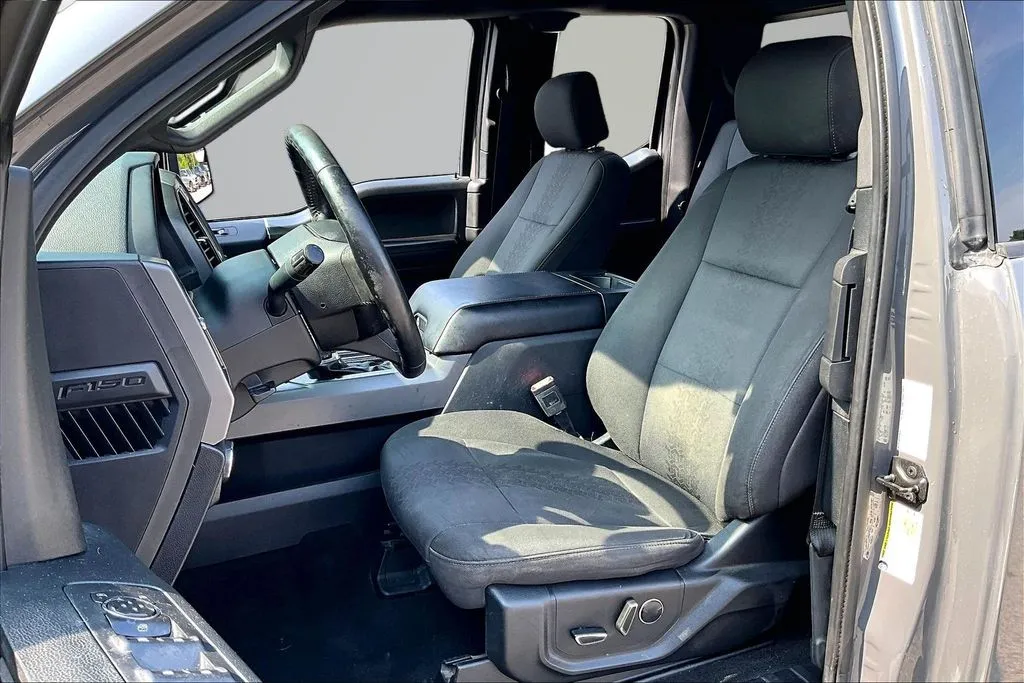 Ford F-150 photo 22