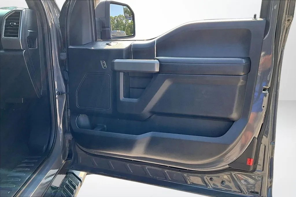 Ford F-150 photo 28