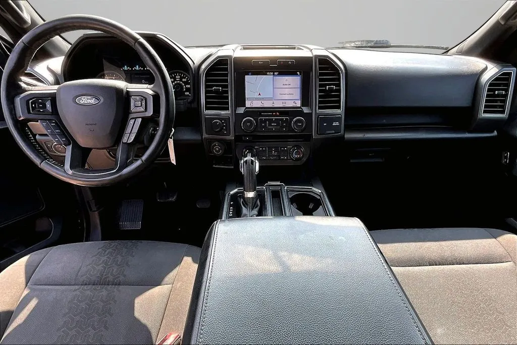 Ford F-150 photo 8