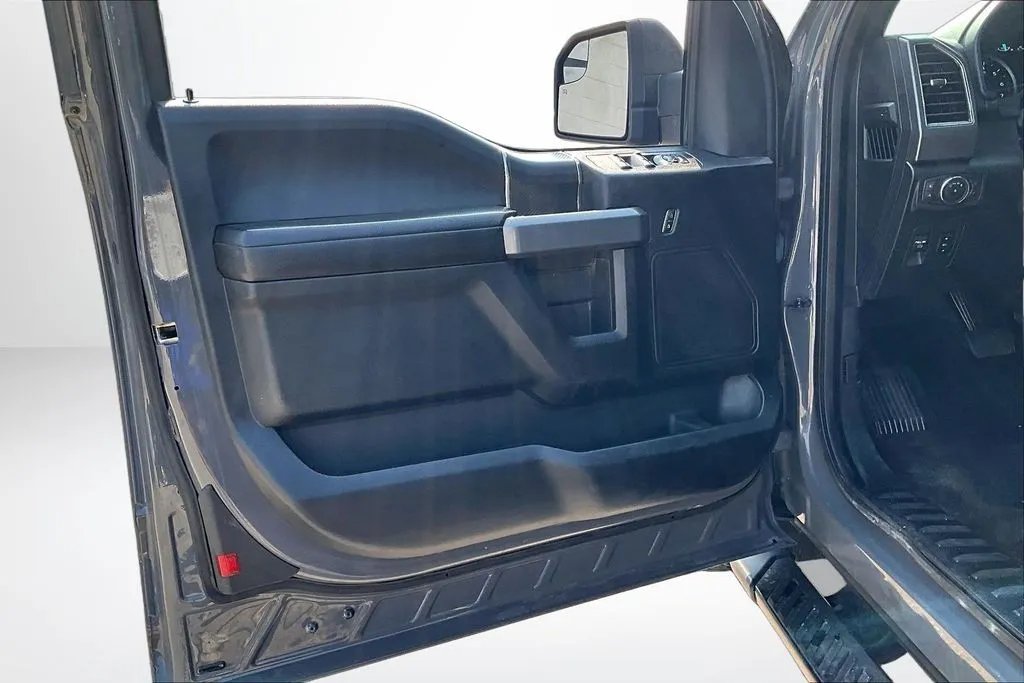 Ford F-150 photo 21