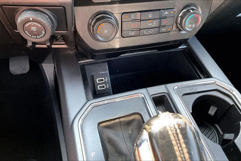Ford F-150 photo 17