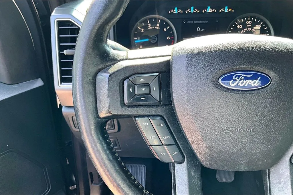 Ford F-150 photo 12