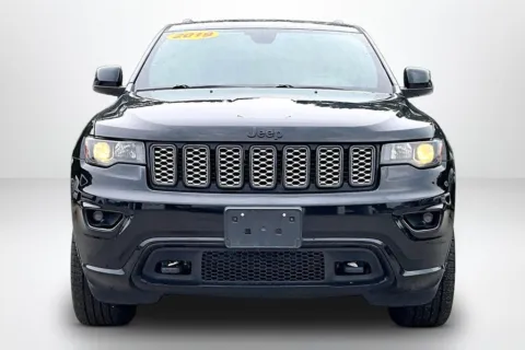 Photos of 2019 Jeep Grand Cherokee Altitude for sale in Spring Lake, MI at Lakeside Automotive Group