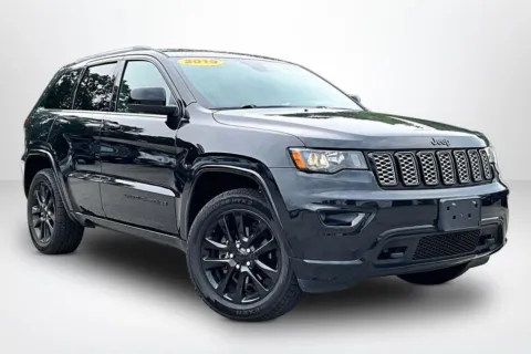 Another view of 2019 Jeep Grand Cherokee Altitude for sale in Spring Lake, MI at Lakeside Automotive Group
