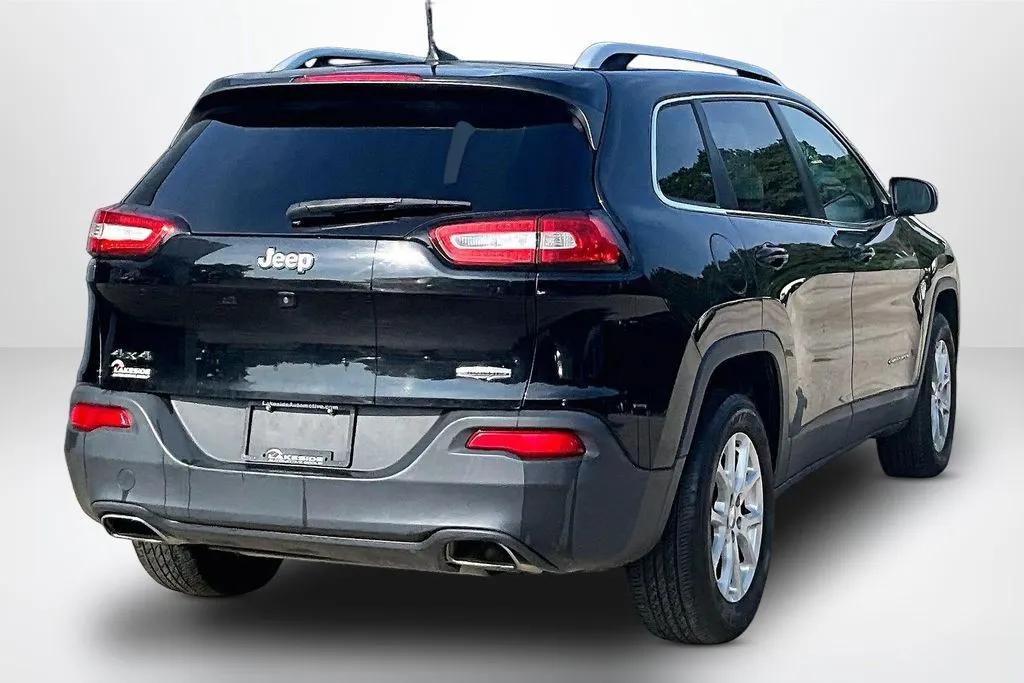 Jeep Cherokee photo 5