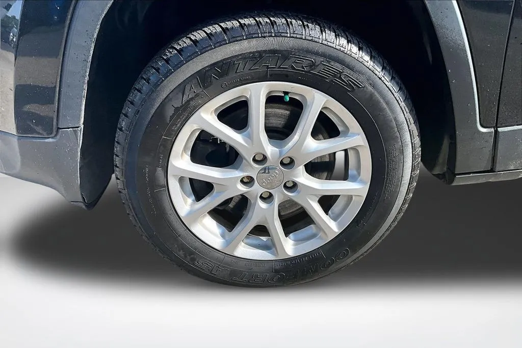 Jeep Cherokee photo 33