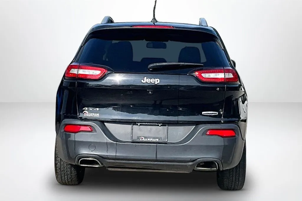Jeep Cherokee photo 6