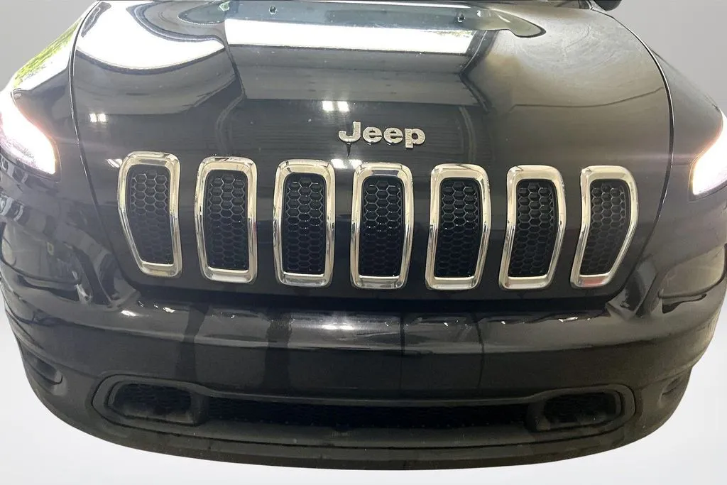 Jeep Cherokee photo 32