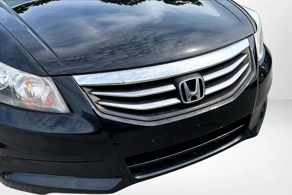 Honda Accord photo 32