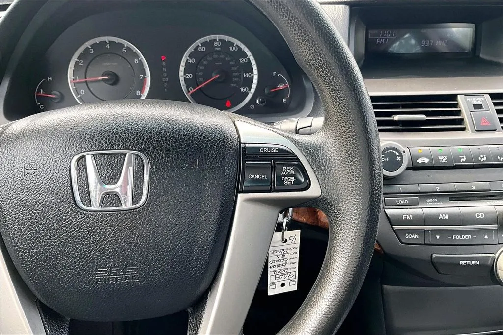Honda Accord photo 12