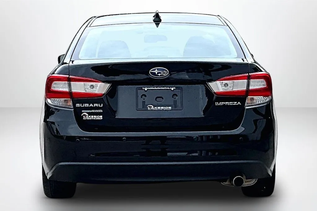 Subaru Impreza photo 6