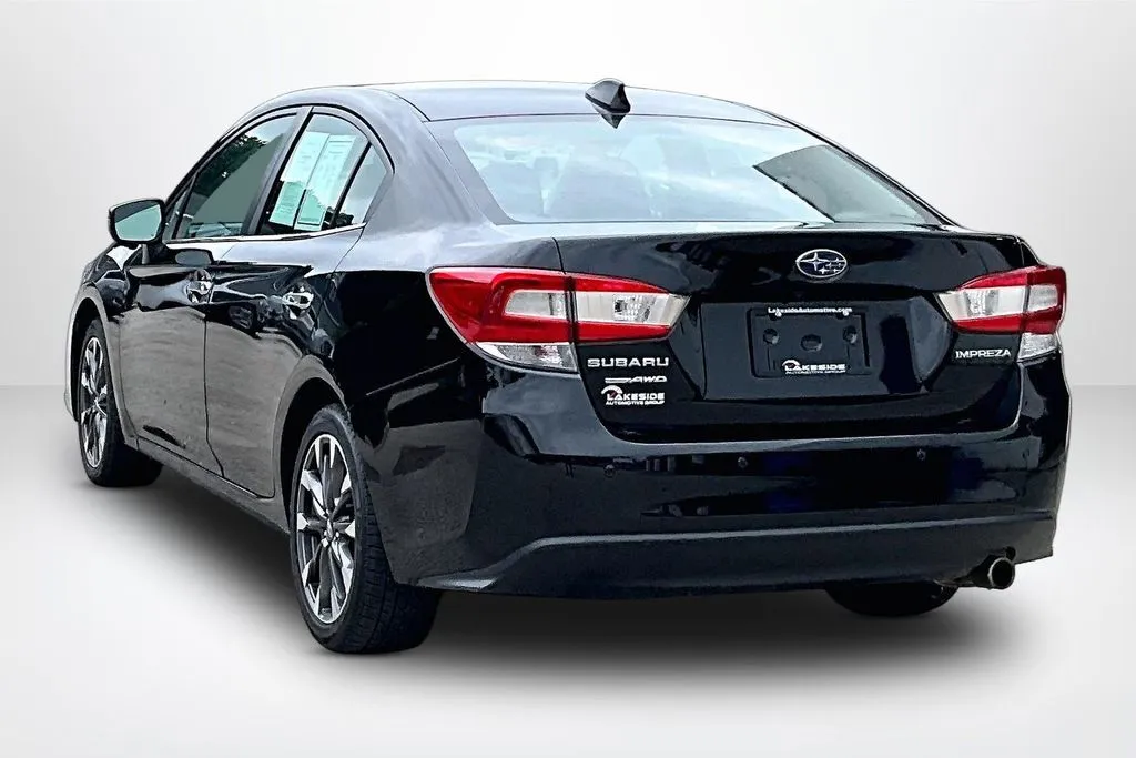 Subaru Impreza photo 4