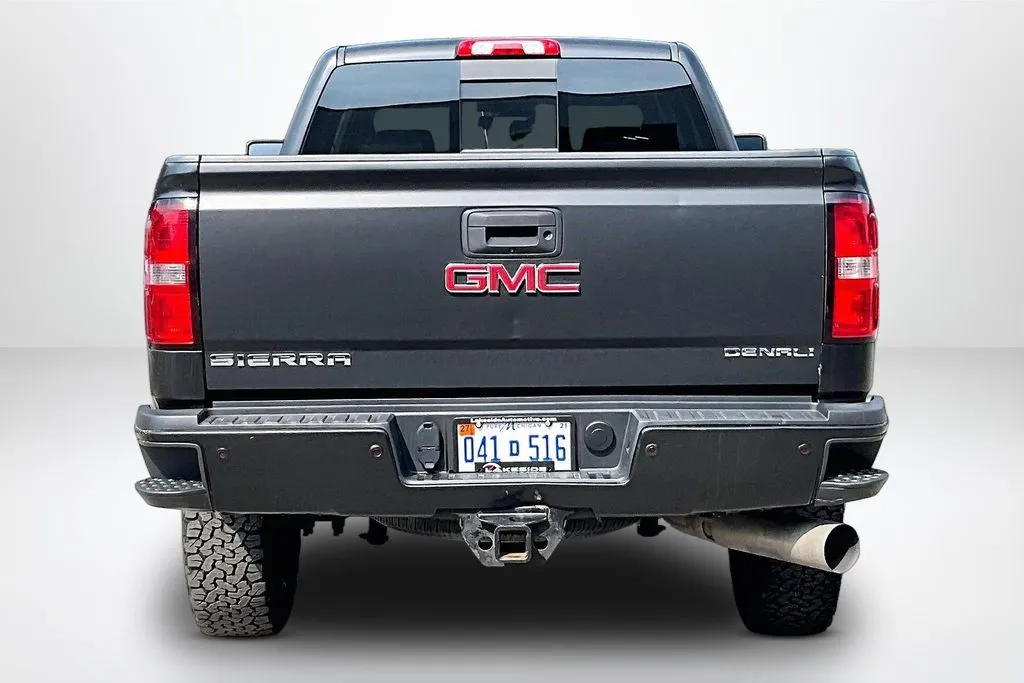 GMC Sierra photo 6