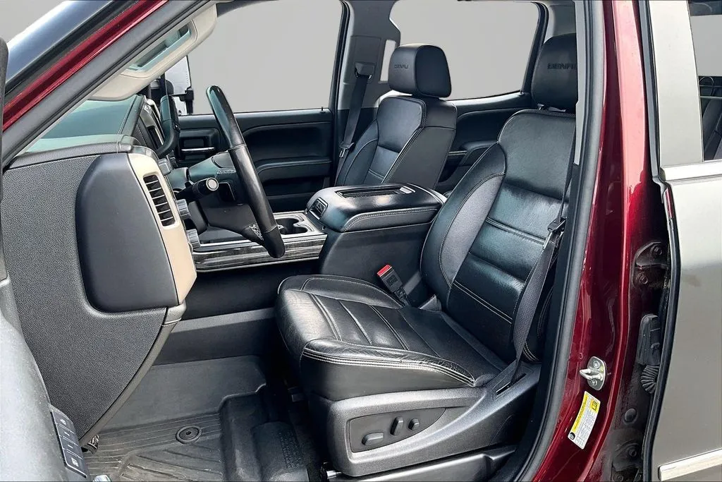 GMC Sierra photo 21