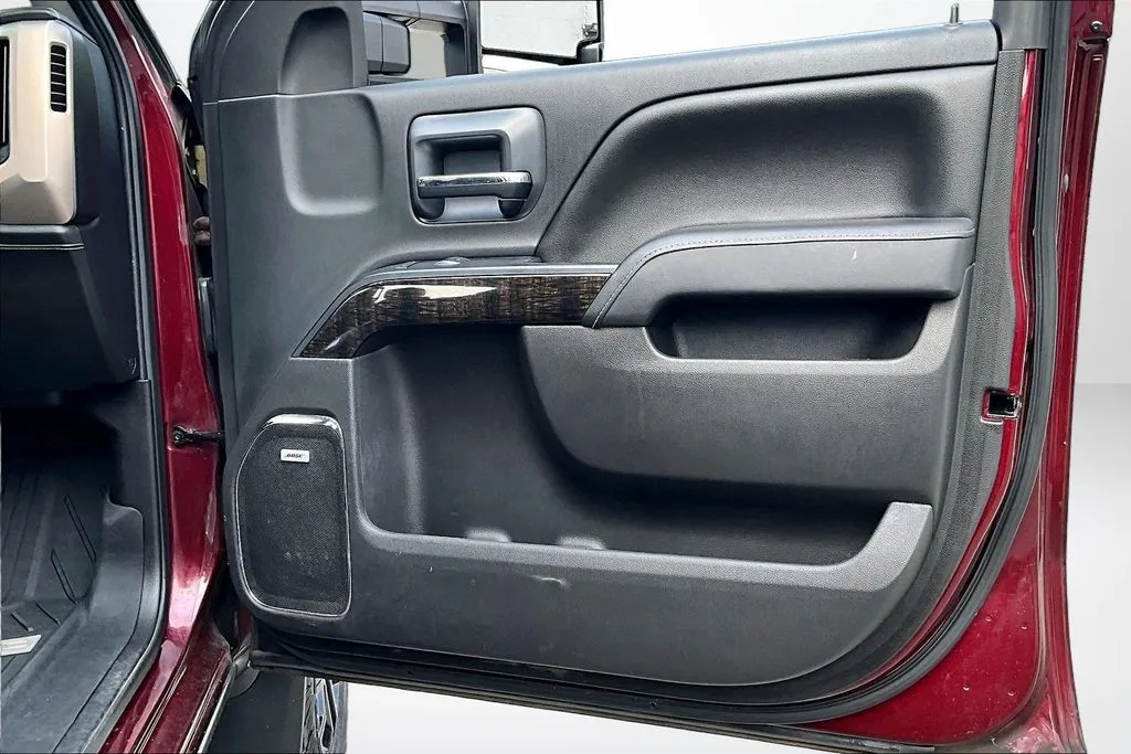 GMC Sierra photo 28