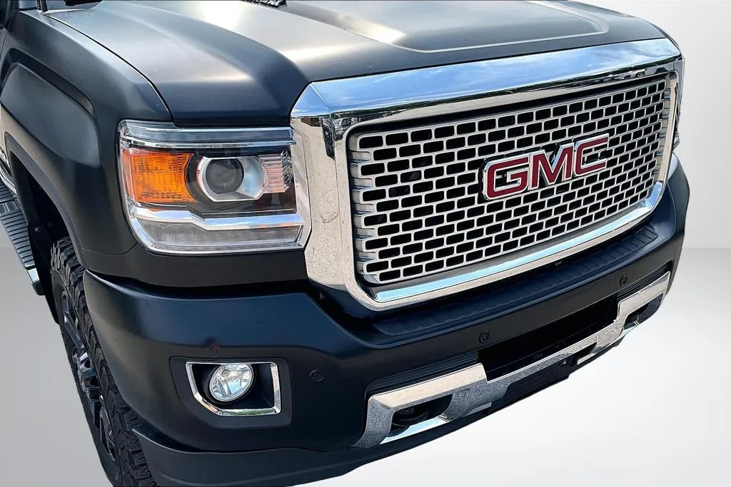 GMC Sierra photo 33