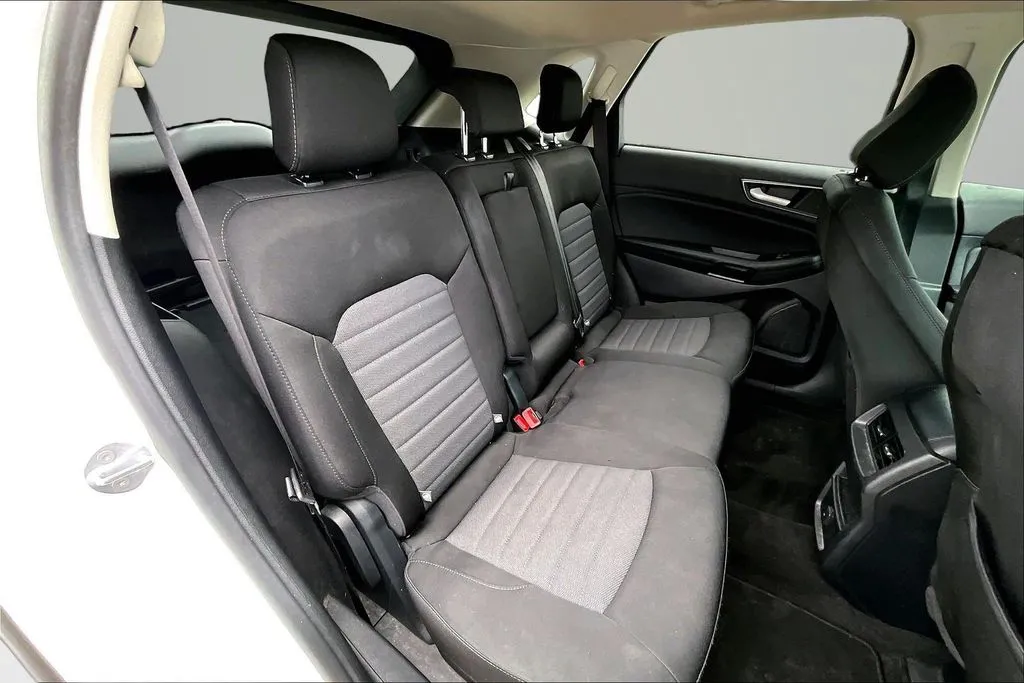 Ford Edge photo 25
