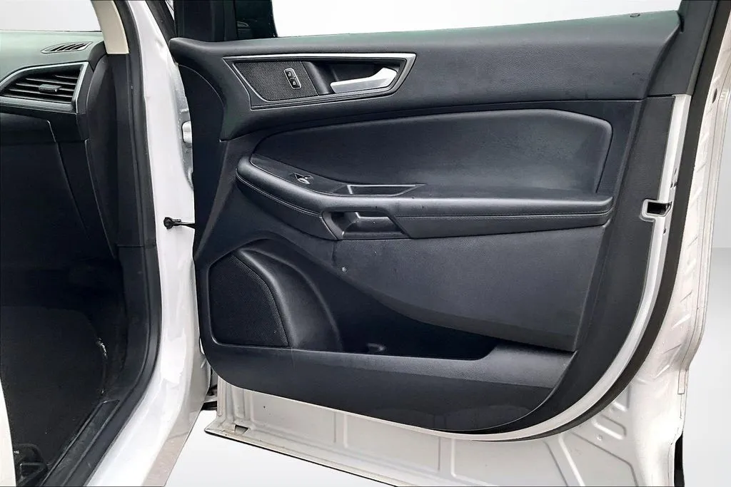 Ford Edge photo 27