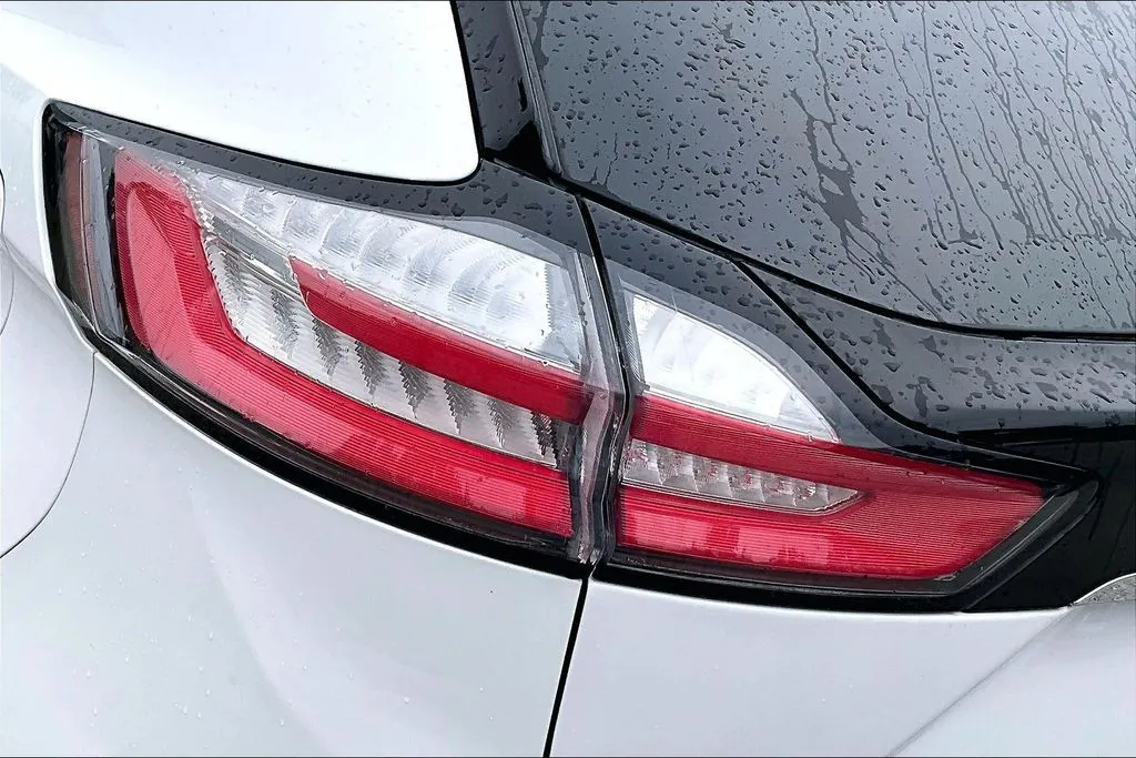 Ford Edge photo 23