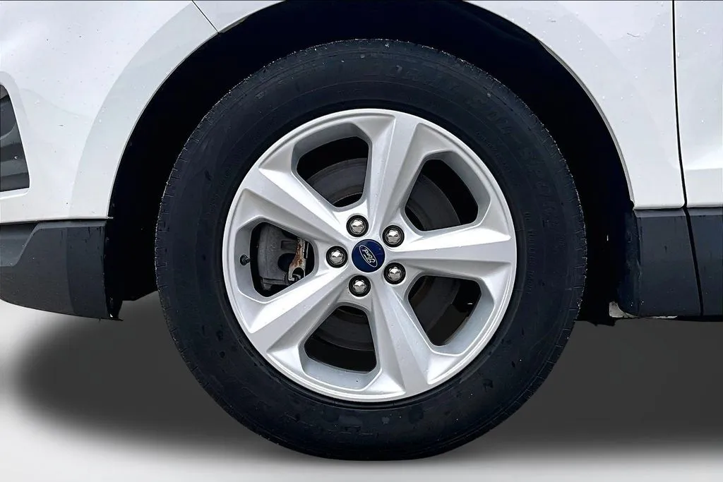 Ford Edge photo 33