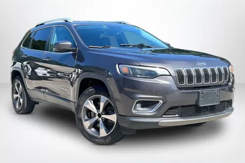 Another view of 2019 Jeep Cherokee Limited for sale in Spring Lake, MI at Lakeside Automotive Group