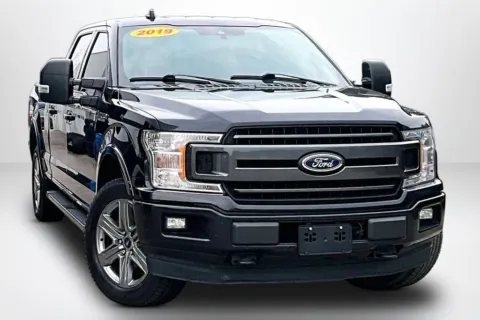 Another view of 2019 Ford F-150 XLT for sale in Spring Lake, MI at Lakeside Automotive Group
