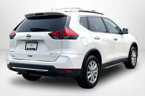 More photos of 2017 Nissan Rogue S at Lakeside Automotive Group, MI