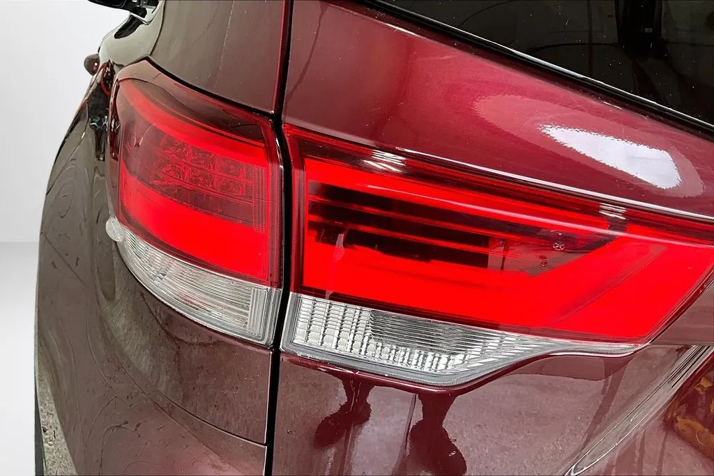 Toyota Highlander photo 23