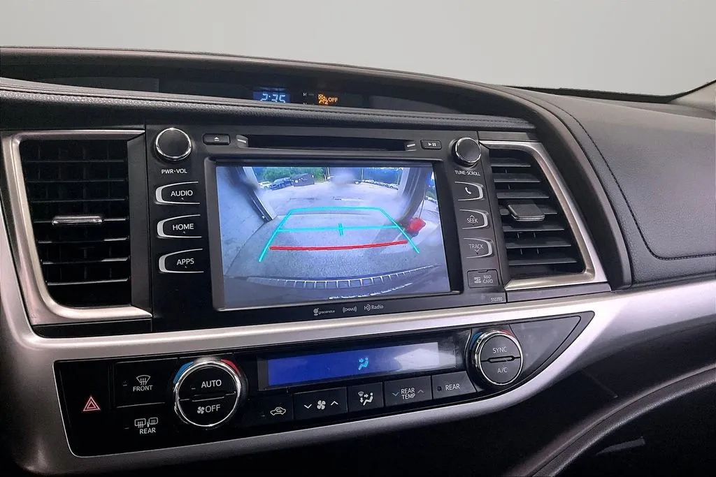 Toyota Highlander photo 14