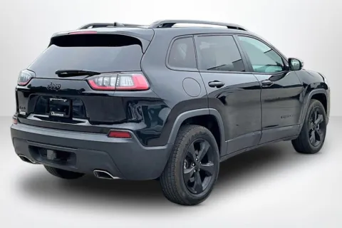 More photos of 2022 Jeep Cherokee Latitude Lux at Lakeside Automotive Group, MI