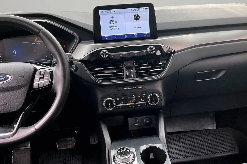 Ford Escape photo 9