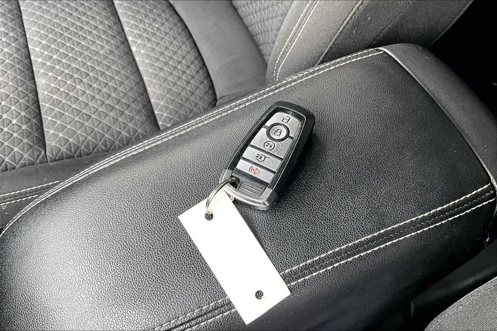 Ford Escape photo 32
