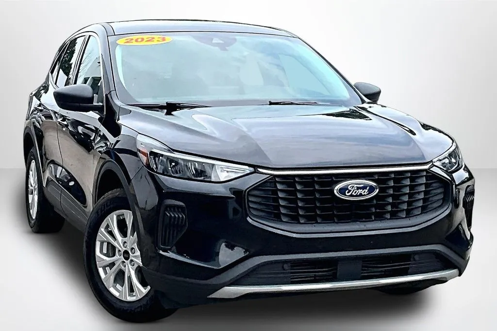 Ford Escape photo 3