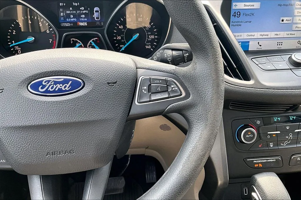 Ford Escape photo 12