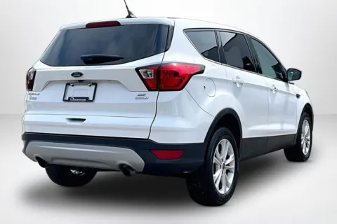 More photos of 2019 Ford Escape SE at Lakeside Automotive Group, MI