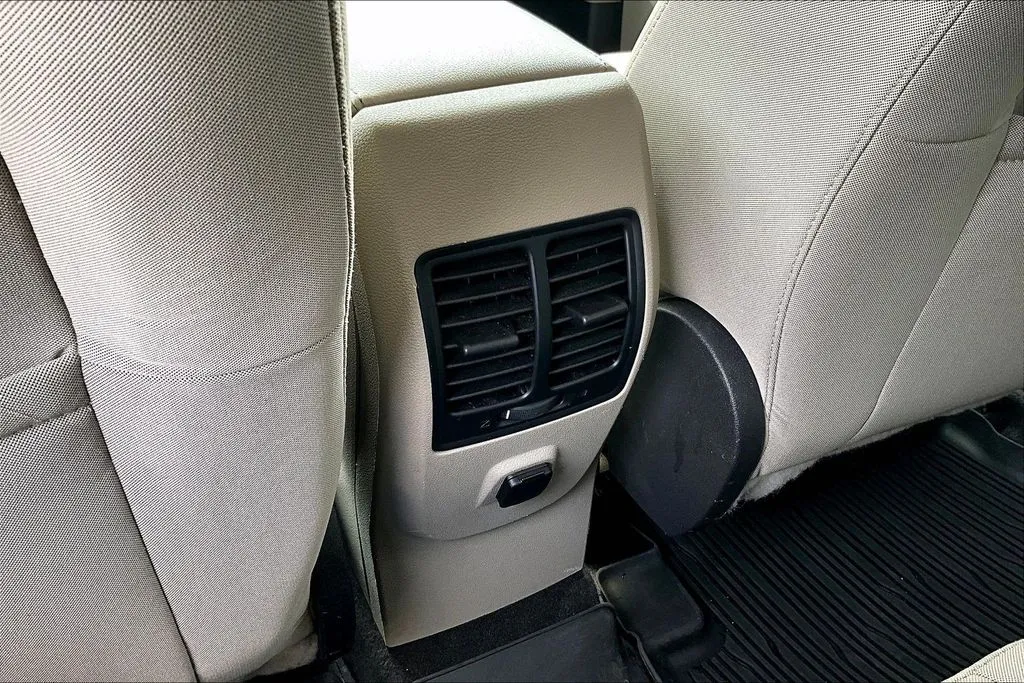 Ford Escape photo 10