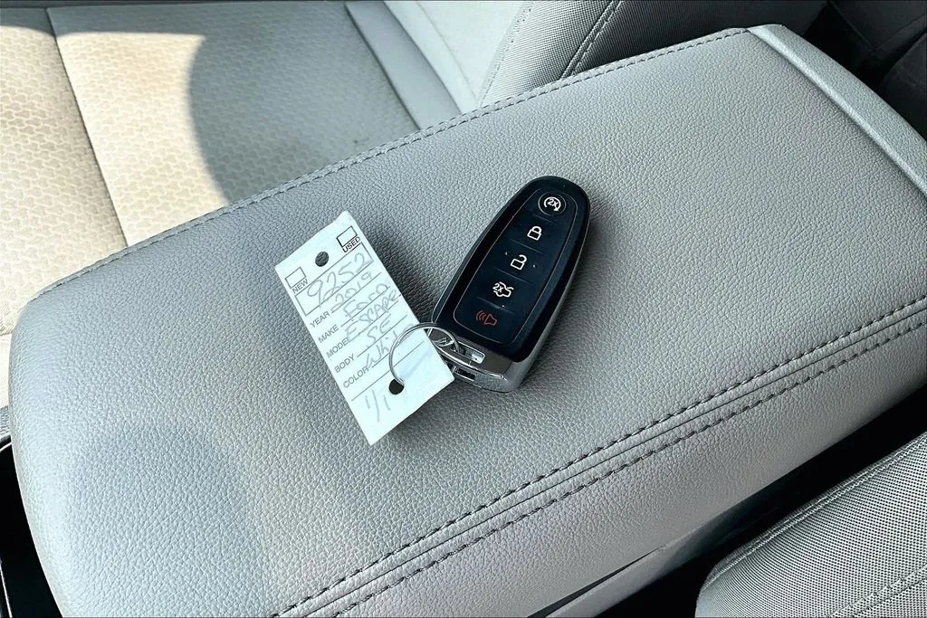Ford Escape photo 34