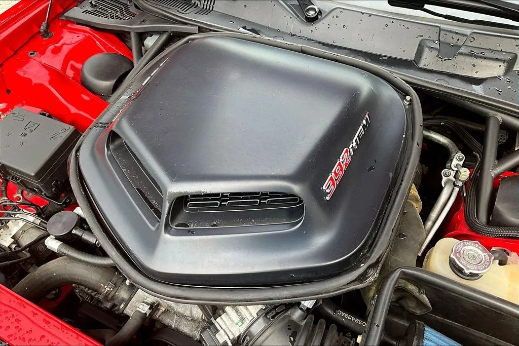 Dodge Challenger photo 30