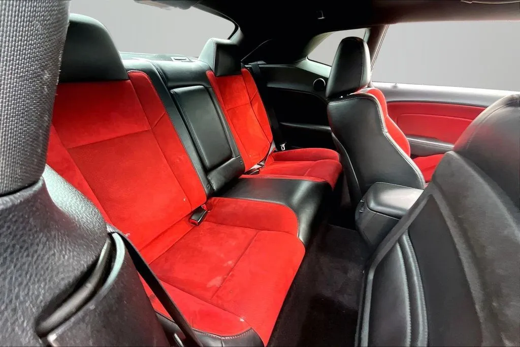 Dodge Challenger photo 25